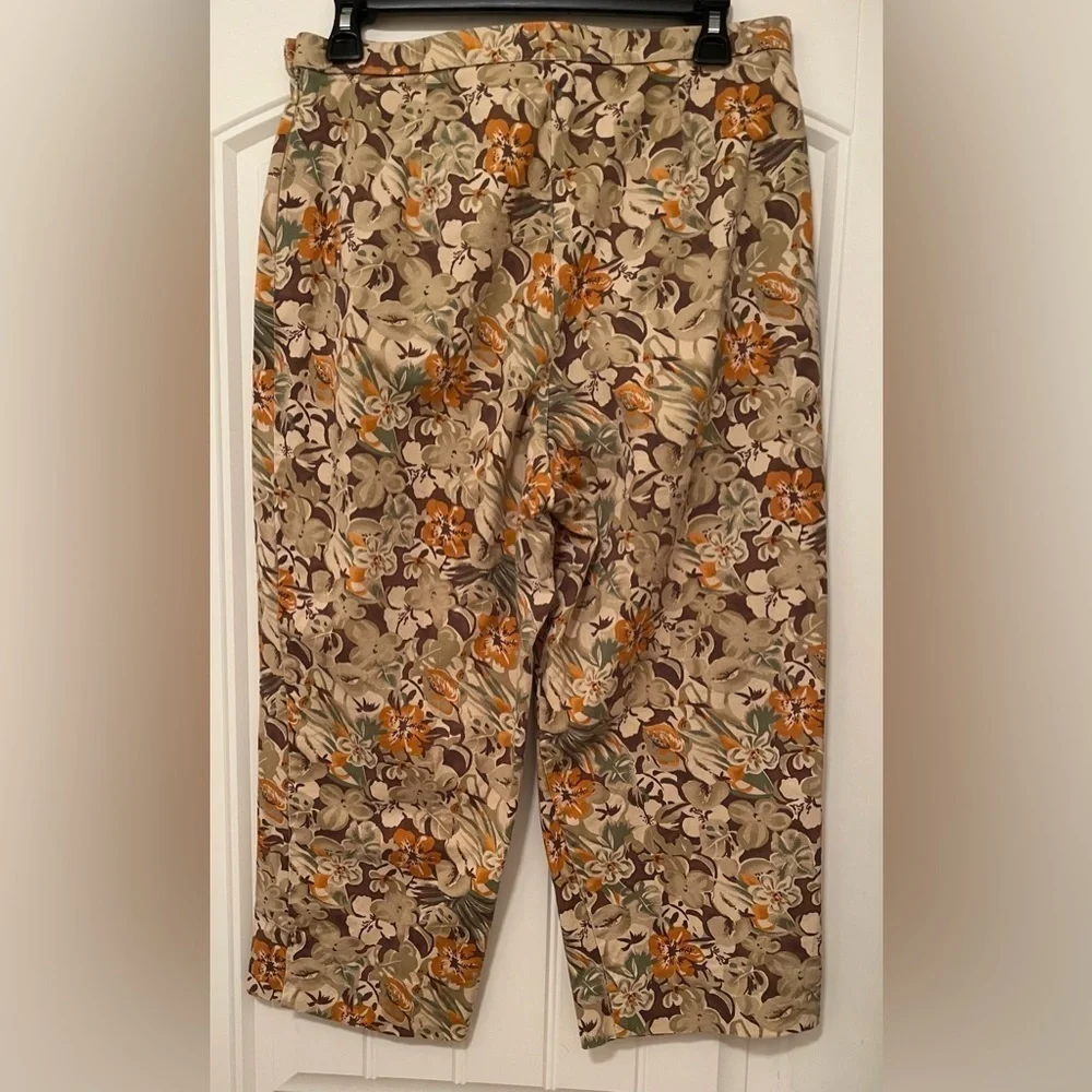 CHAUS CAPRI floral pattern, browns greens rust colors, side, zipper women size12
